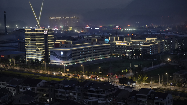 601.Night view of Runxin factory.jpg